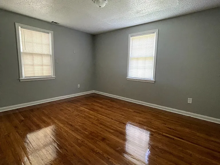 4317 Ferndale Rd — Photo 7
