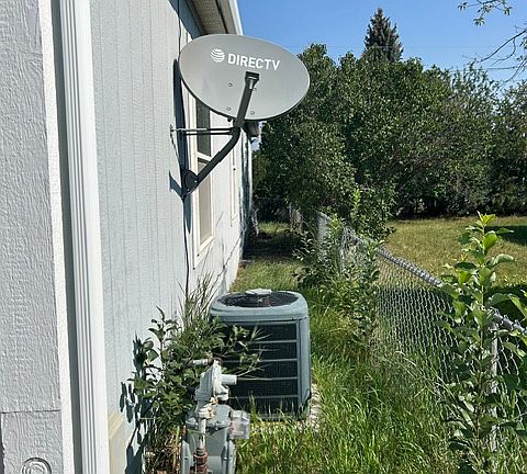 3rd image of 2870 Festival Rd