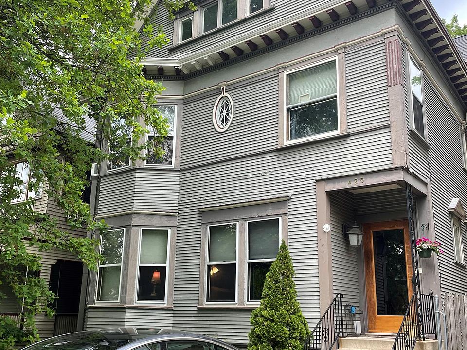 1st image of 425 Richmond Ave