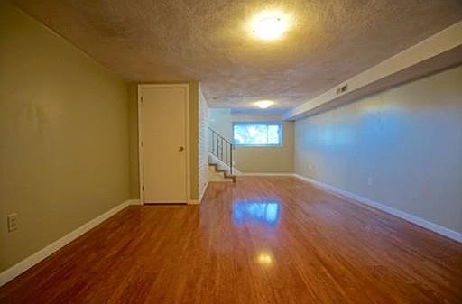 4th image of 235 Farrwood Dr