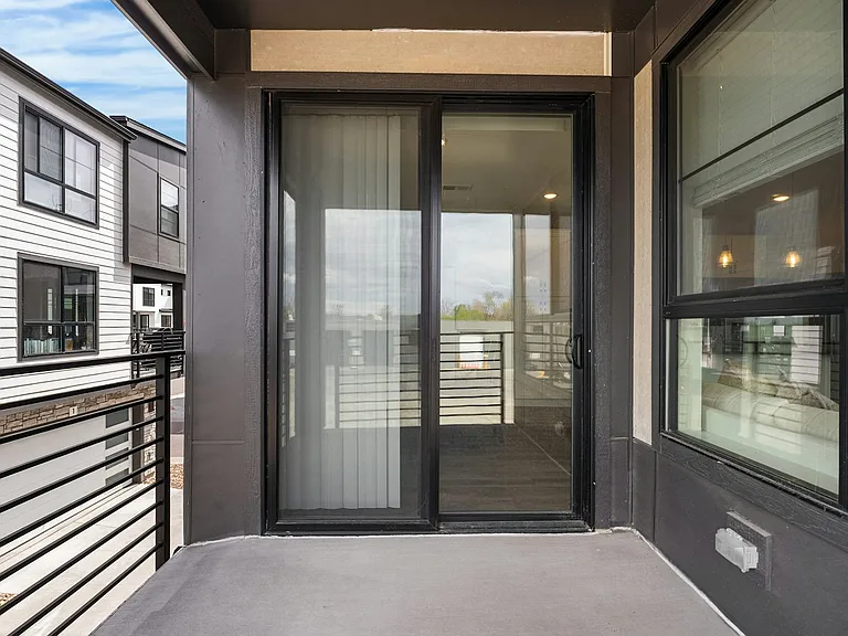 2014 S Holly St #4 — Photo 18