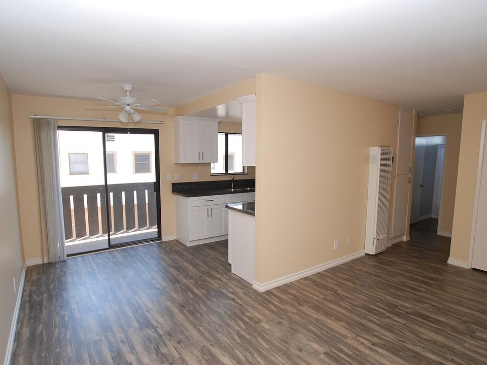 1st image of 1702 E Erie St APT 4