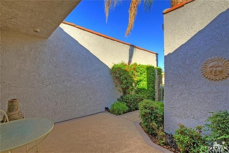 Private gated street side patio