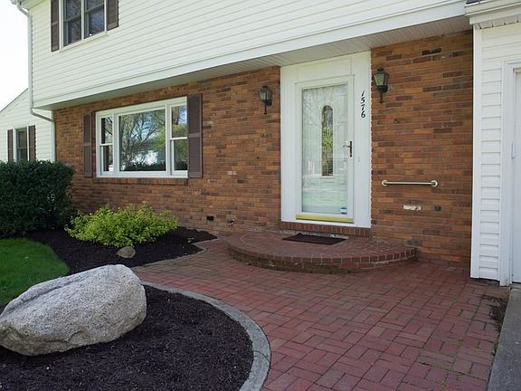 2nd image of 1576 Morgan St