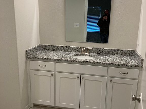 5th image of 3318 Brookstone Dr