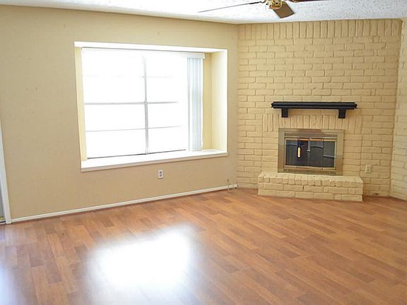 5th image of 4010 Laura Leigh Ln
