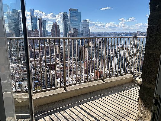 1st image of 747 10th Ave APT 32E
