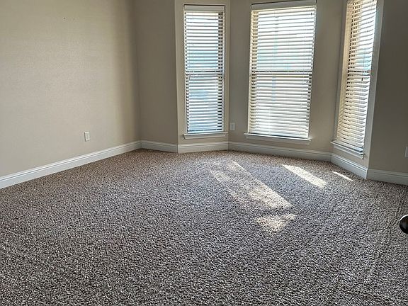 5th image of 1221 Red River Ln