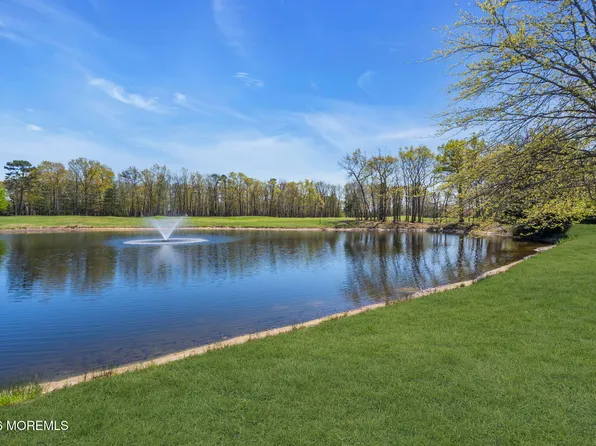 39 Baltusrol Drive, Jackson, NJ 08527