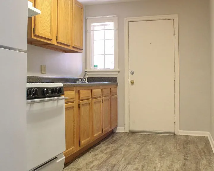 440-450 Rhoads Ave — Photo 20