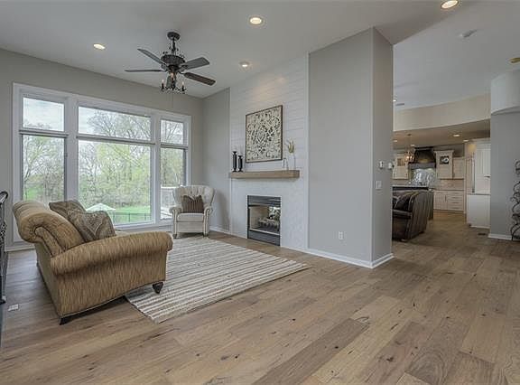 2nd image of 15740 Parkhill St