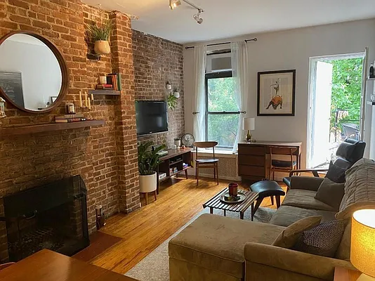Rented by Allen Harris, LREB | media 19