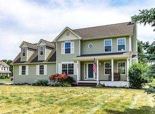 6343 Robins Nest Ct, Linden, MI 48451