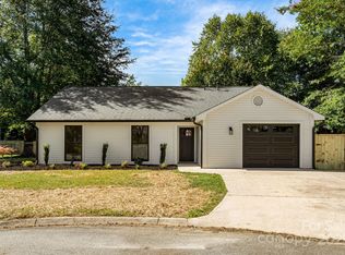 64 Southchase Dr, Fletcher, NC 28732