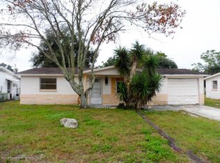 7404 Country Club Dr, Hudson, FL 34667