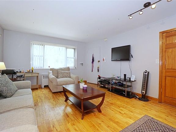 5th image of 383 Bay 8 St #1B
