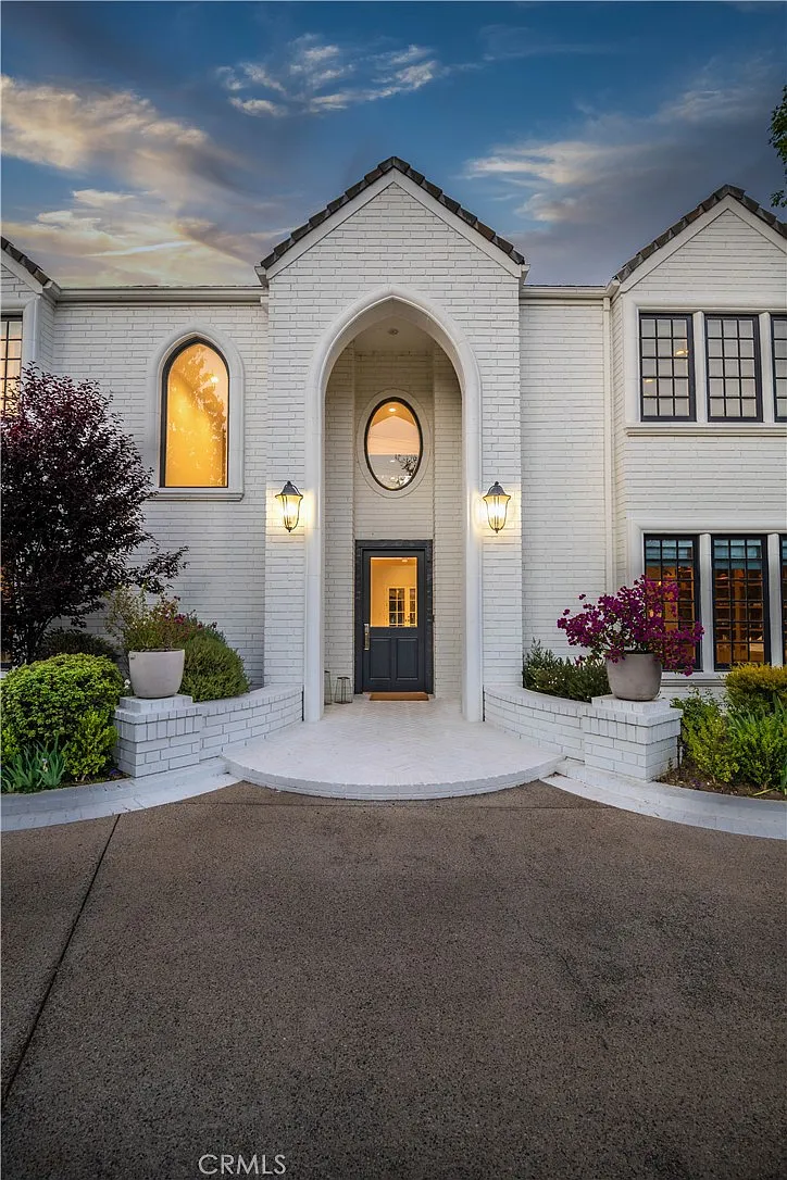 6 bed, 6661 sqft, $29,900 — Photo 4