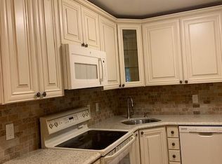 2020 Beech St, Wantagh, NY 11793