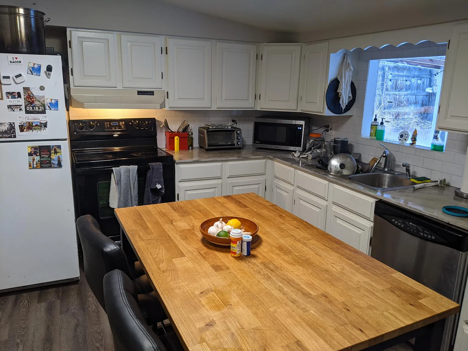 3 bed, 1300 sqft, $3,200 — Photo 4