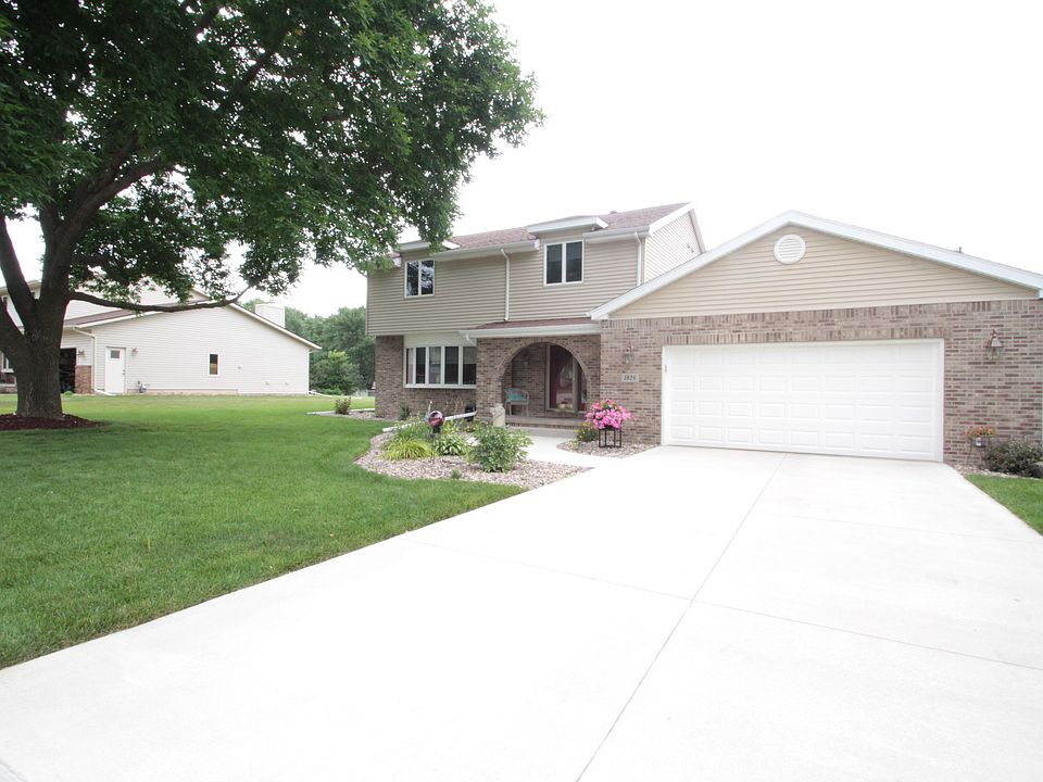 1st image of 1825 Continental Dr