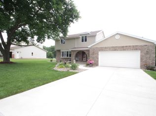 1825 Continental Dr, Cedar Falls, IA 50613