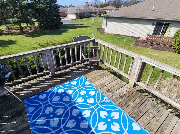 Crestwood, 100 Crestwood Dr #102, Willard, OH 44890