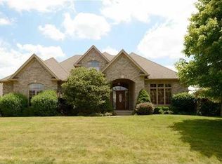 11881 Pebblepointe Pass, Carmel, IN 46033