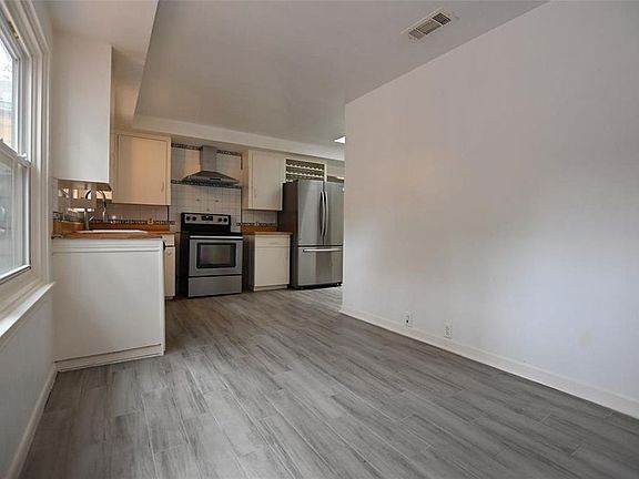 5th image of 8211 Lorrie Dr