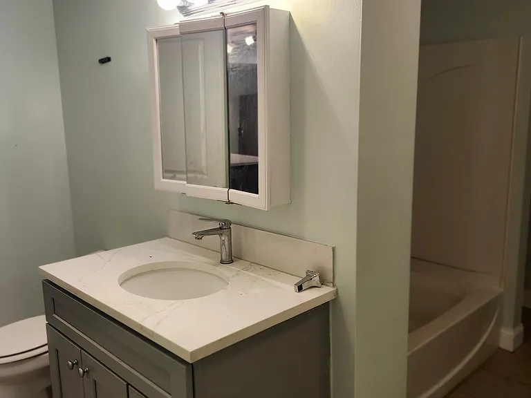 488 Chapel St #6 — Photo 8