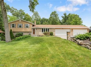 7733 Stonewood Dr NW, North Canton, OH 44720