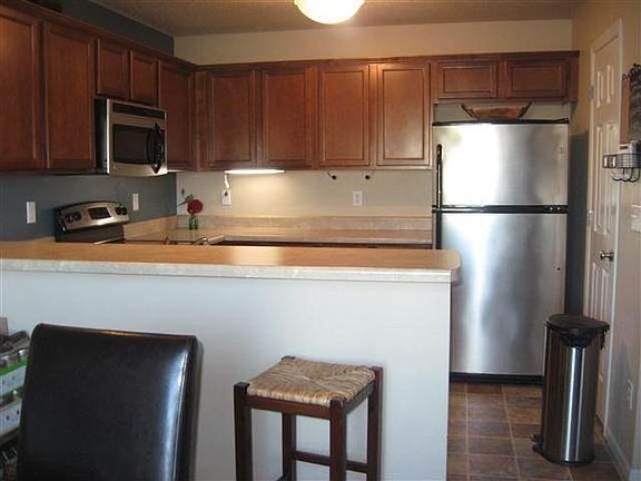 5th image of 514 Penn Ct