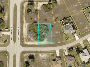 1027 NE 40th St, Cape Coral, FL 33909