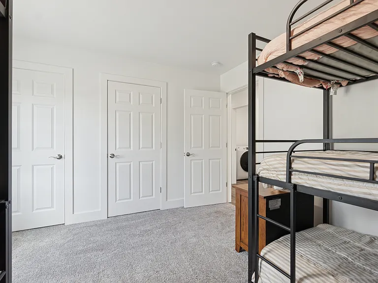 504 W Prospect St #1 — Photo 15