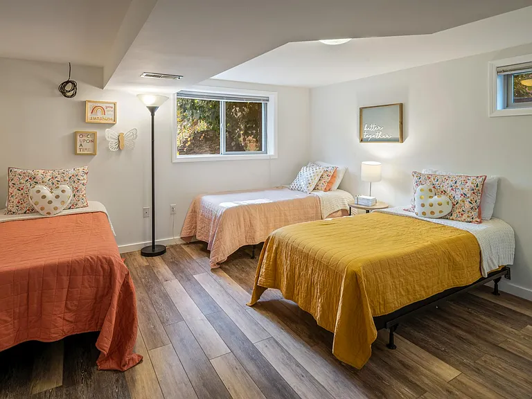 Lower bedroom #2