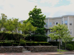 158 Pearl St APT 10, Portland, ME 04101