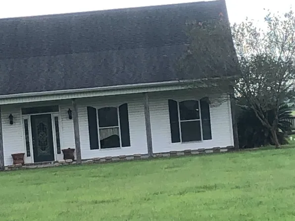 1325 Valverda Rd, Maringouin, LA 70757