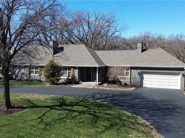 5830 Foster St, Overland Park, KS 66202