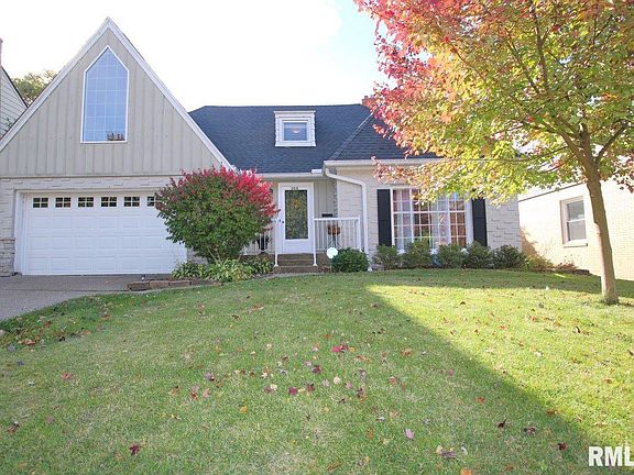 3rd image of 306 W Hollyridge Cir