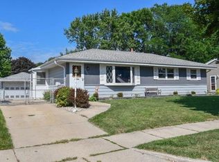 3609 S 95th St, Milwaukee, WI 53228