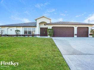 1825 NW 32nd Pl, Cape Coral, FL 33993