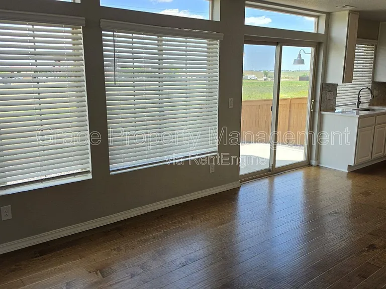10243 Yampa Ct — Photo 2
