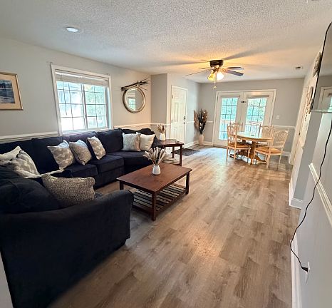 2nd image of 590 Hammock Ave #A
