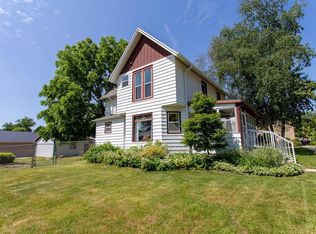 11 8th Ave, New Glarus, WI 53574