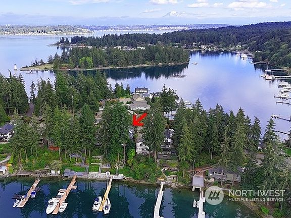 3rd image of 286 Shorewood Court