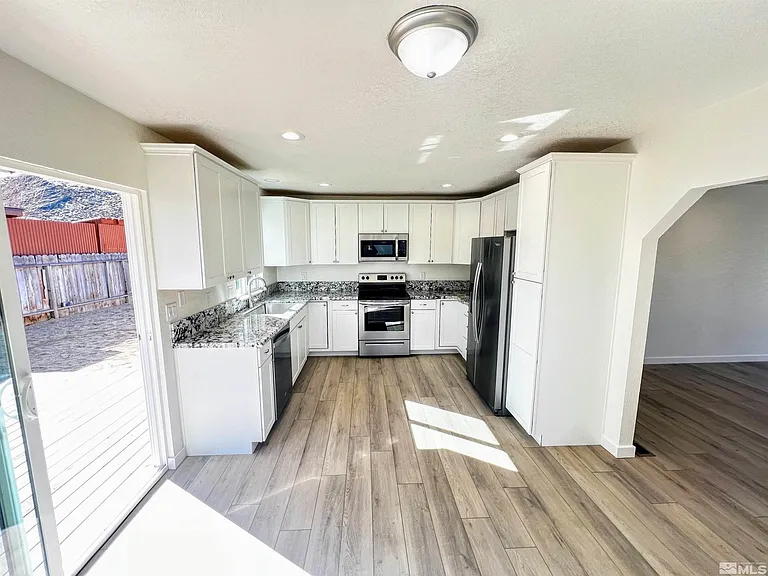 4420 Camino Lindo Way — Photo 17