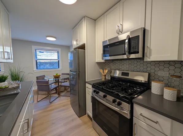 (undisclosed Address), Chicago, IL 60657