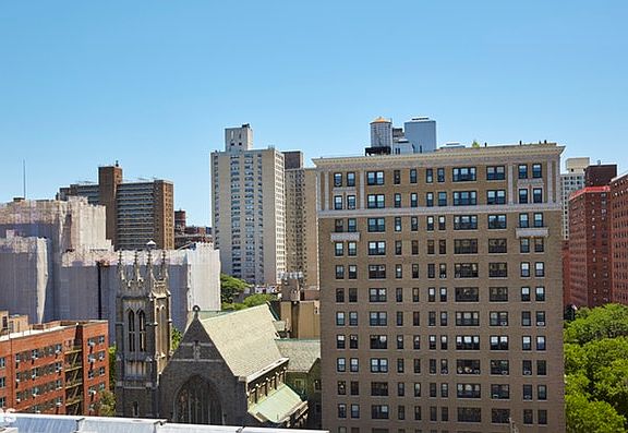 4th image of 2460 Broadway #125