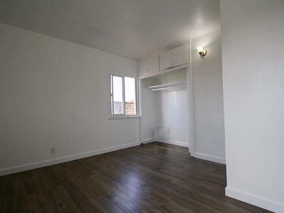 4th image of 10705 S Figueroa St #6