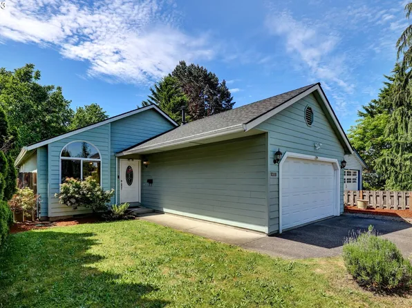 9318 SE Market St, Portland, OR 97216