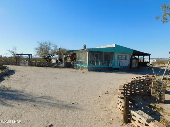 47752 Quail Walk Ln, Bouse, AZ 85325